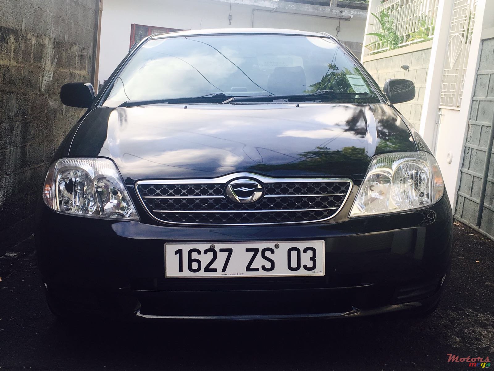 2003' Toyota Corolla NZE XLi JAPAN photo #7