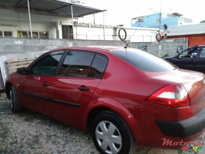 2004' Renault Megane photo #2