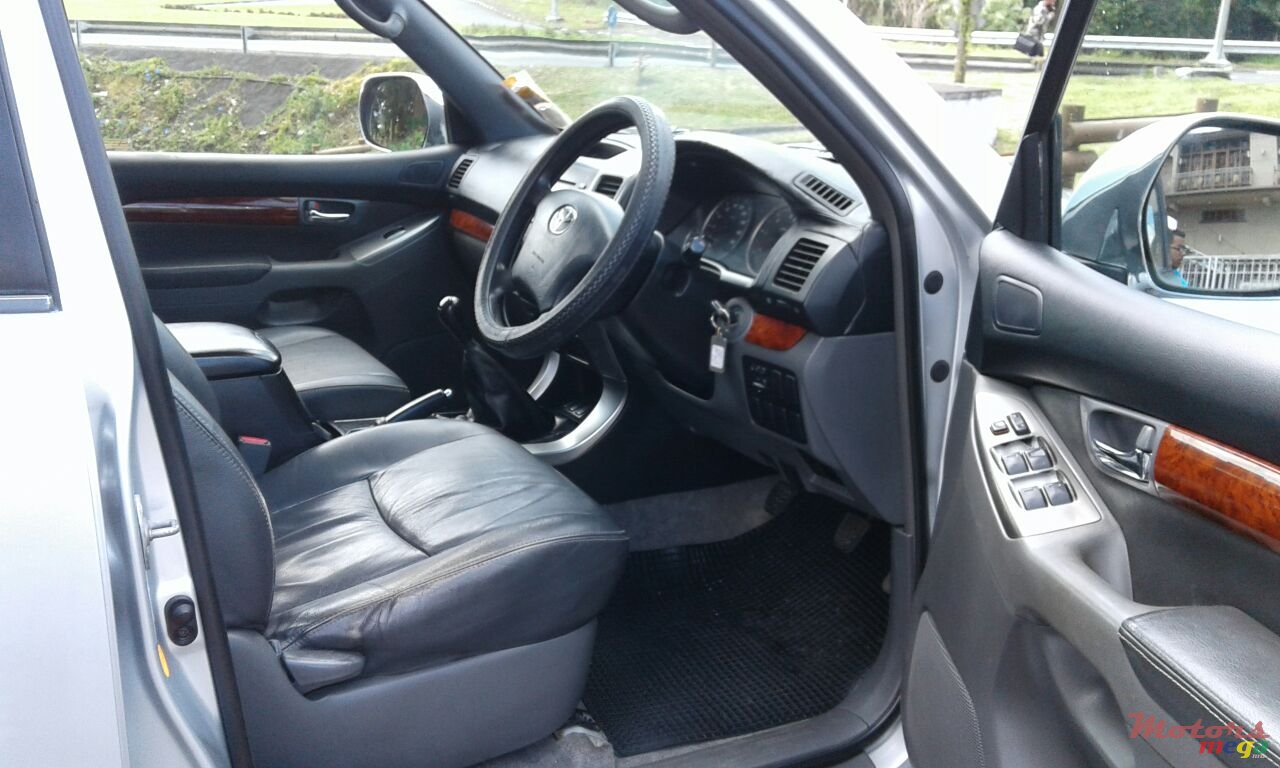 2007' Toyota Prado 7seats photo #3