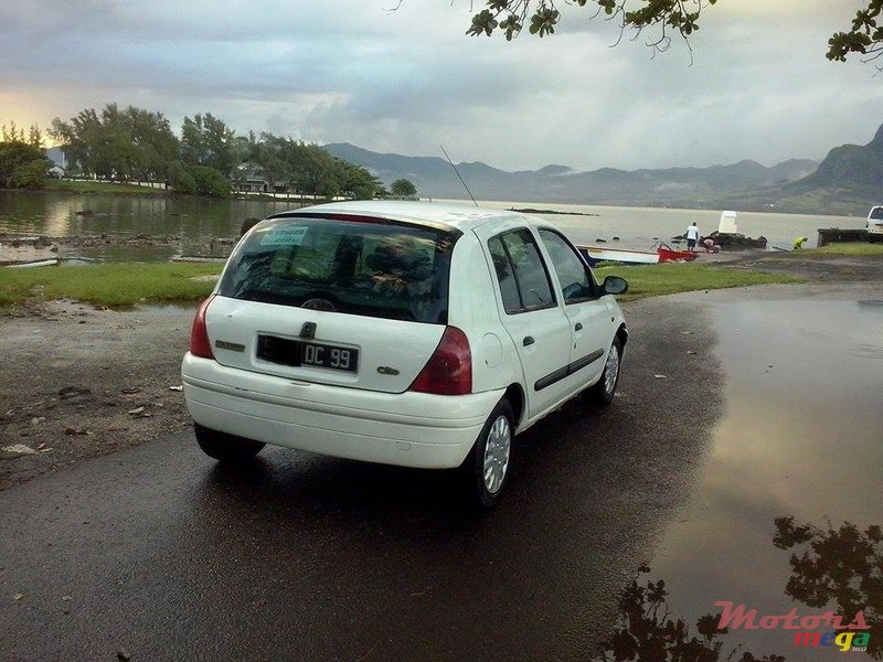 1999' Renault Clio dorigine photo #4