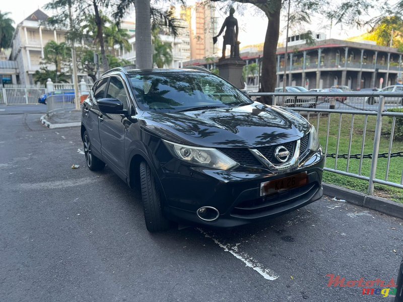 2015' Nissan Qashqai pioneer screen photo #1