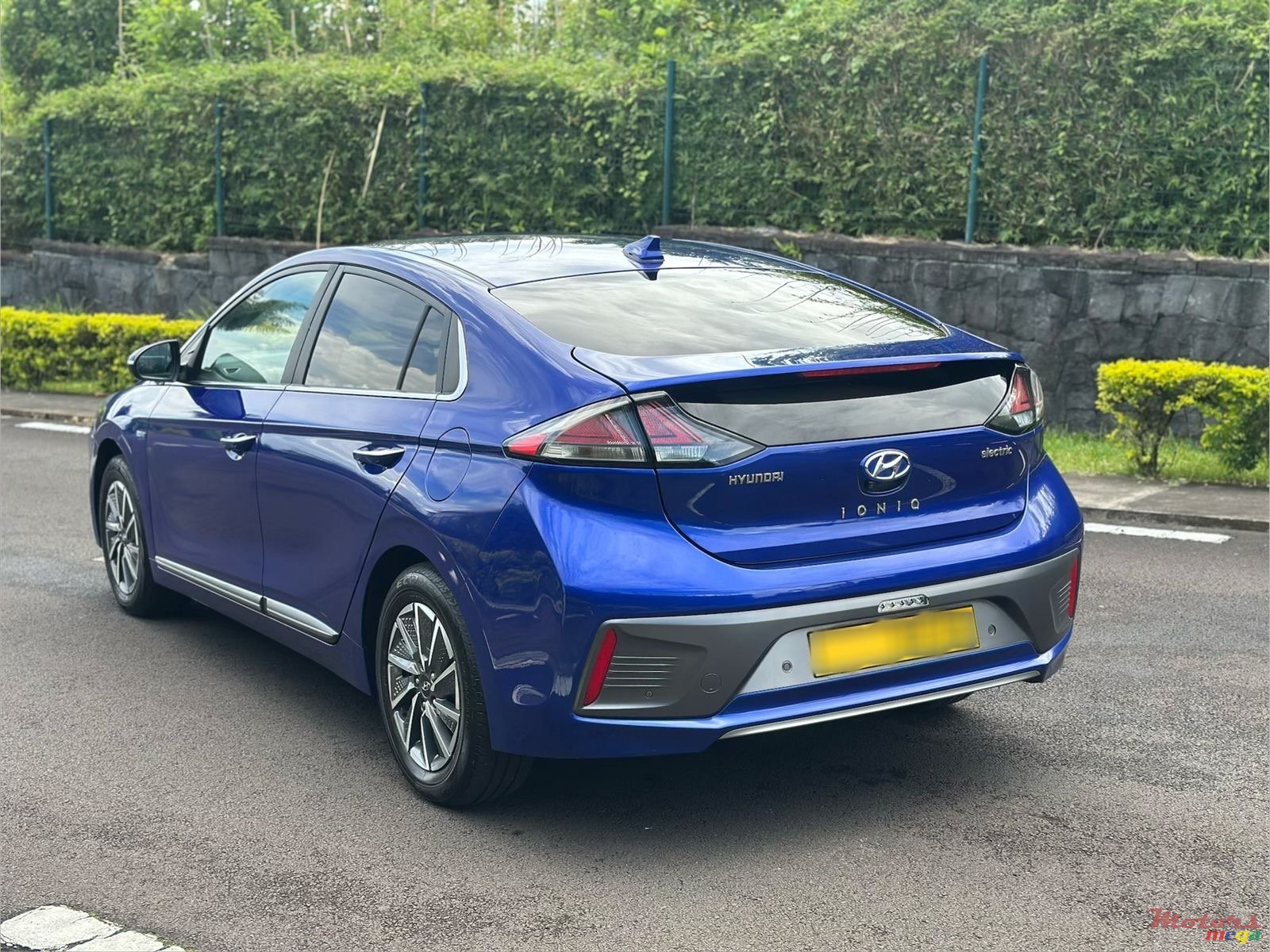 2020' Hyundai IONIQ electric photo #3