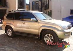 2004' Toyota Prado photo #1