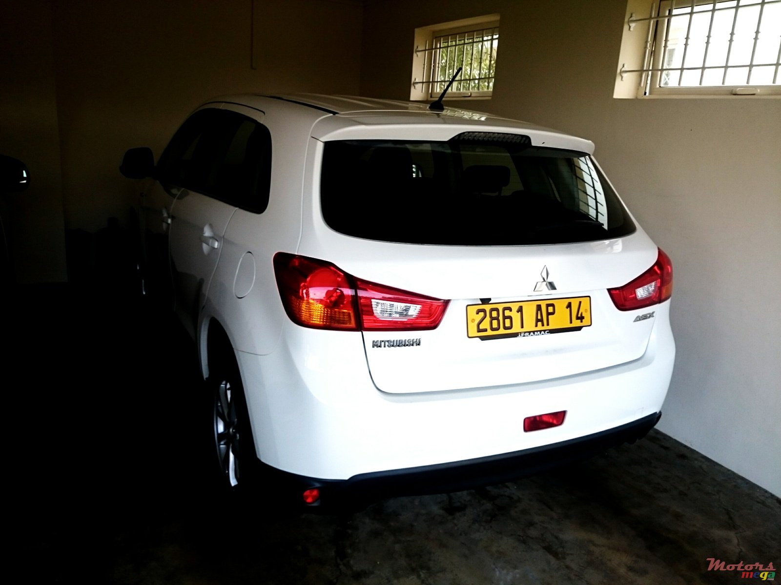 2014' Mitsubishi ASX photo #3