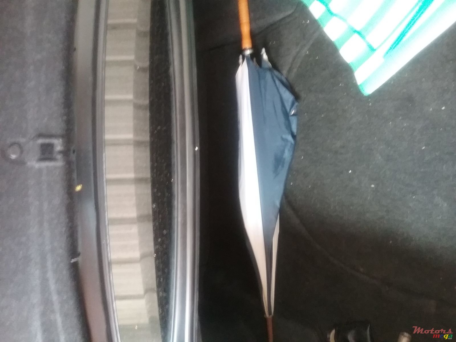 2004' Nissan 300 photo #4