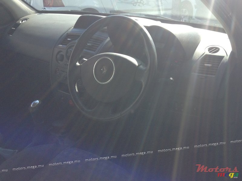 2008' Renault photo #3