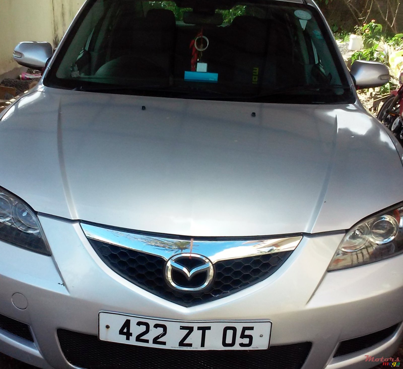 2005' Mazda 3 photo #1