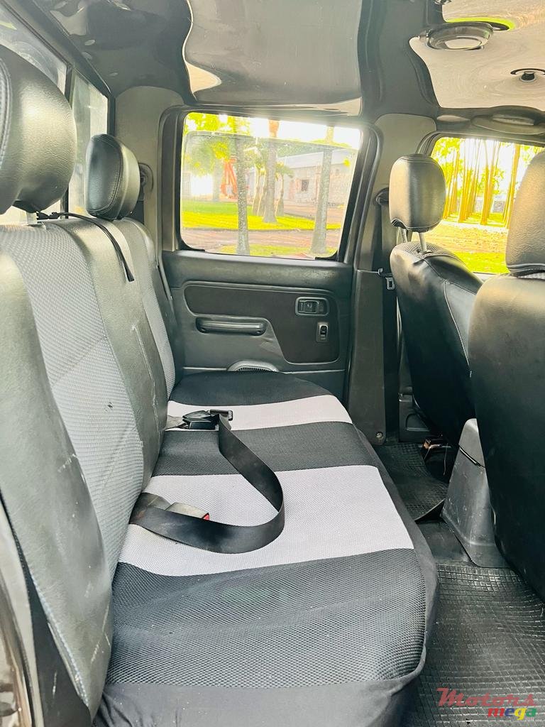 2009' Nissan Hardbody photo #5