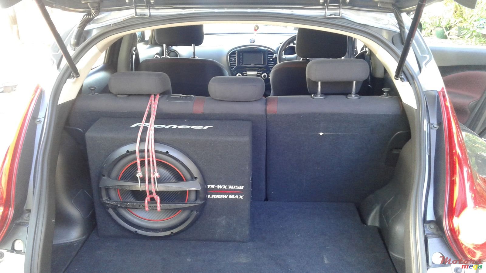 2012' Nissan photo #4