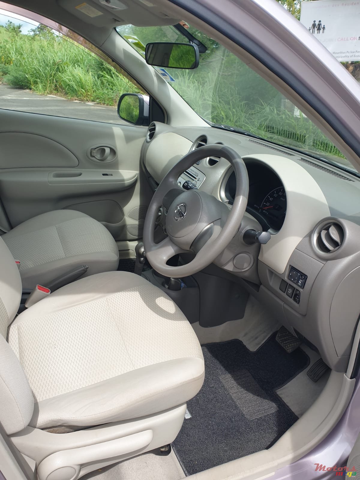 2011' Nissan March photo #5