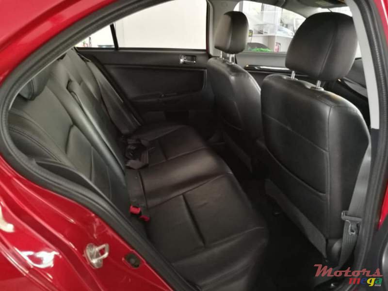 2016' Mitsubishi Lancer Ex photo #6