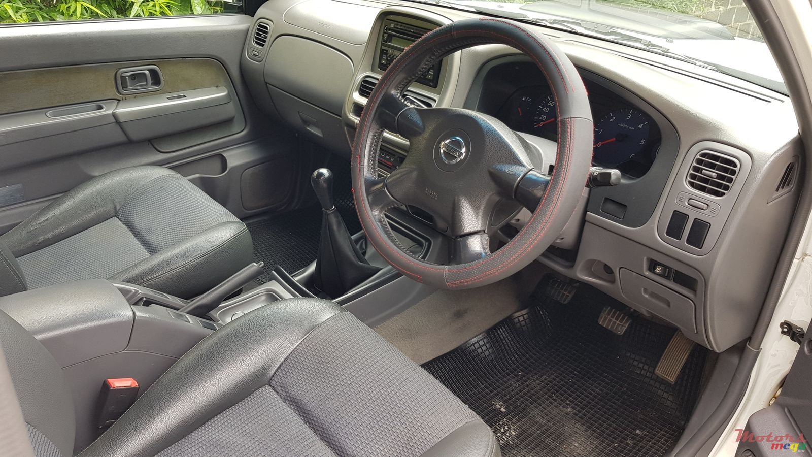 2014' Nissan NP300 Hardbody photo #6