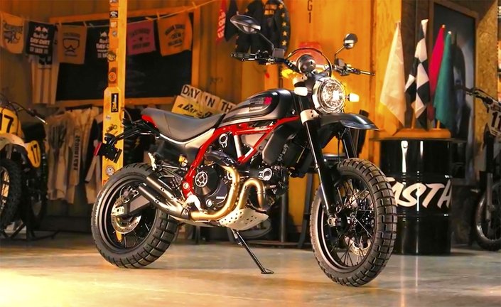 Ducati Scrambler Desert Sled Fasthouse : une série limitée à seulement 800 exemplaires