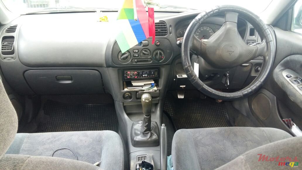1999' Mitsubishi Excel photo #3