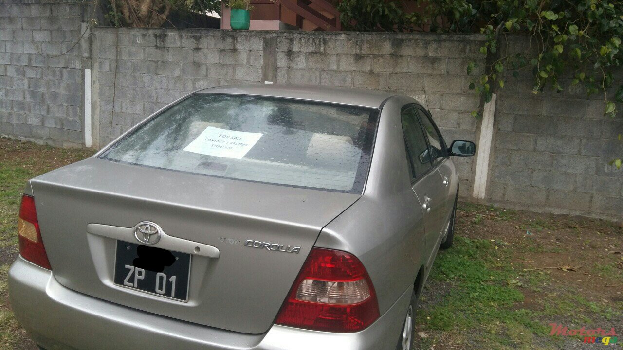 2001' Toyota Corolla NZE121 photo #1