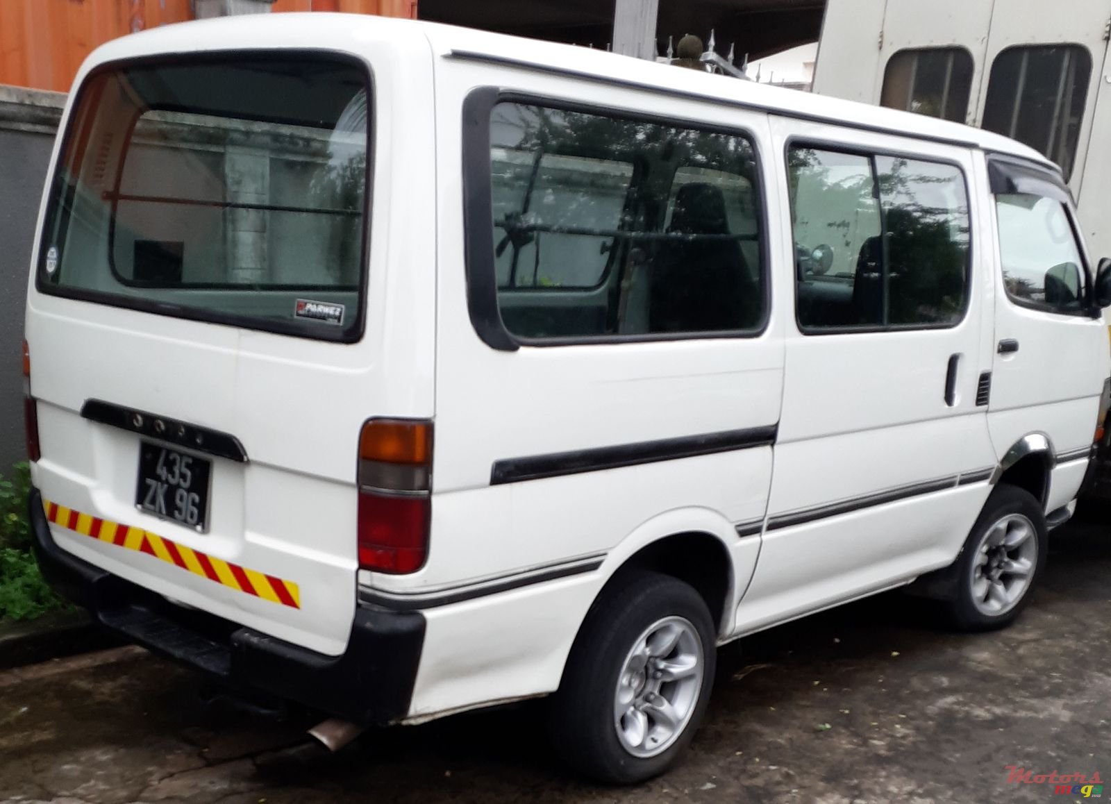 1996' Toyota HiAce Goods Vehicle 5 DOORS photo #1