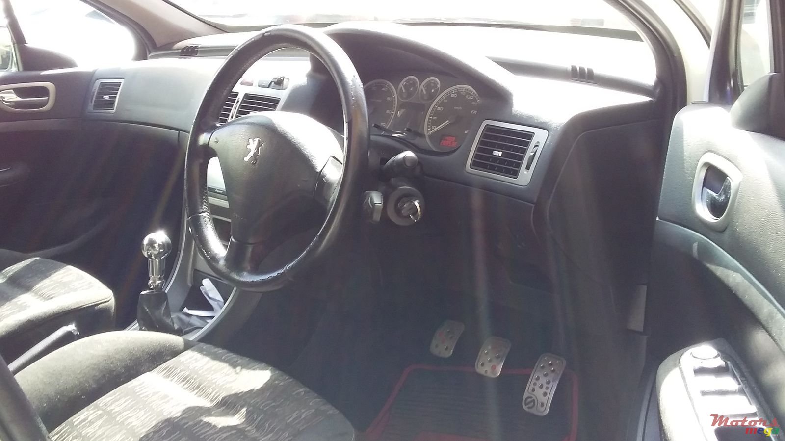 2005' Peugeot 307 photo #3