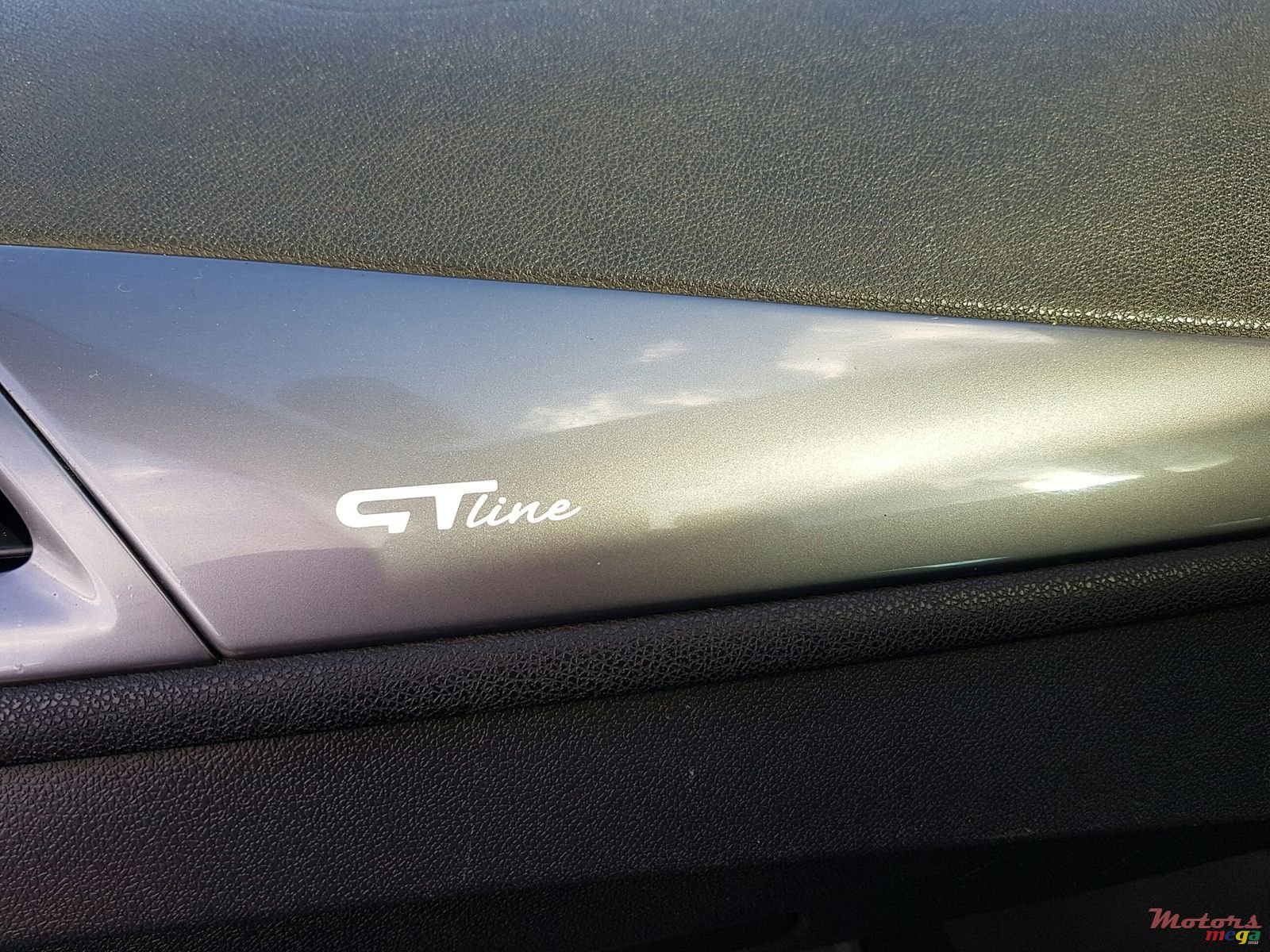 2012' Renault Megane GT line photo #6