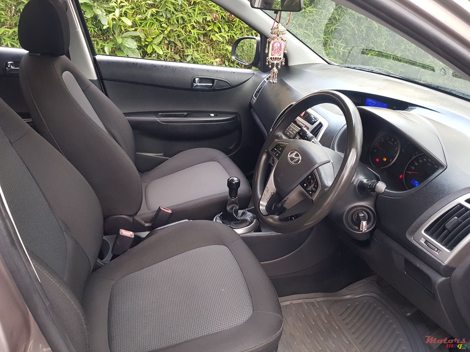 2014' Hyundai i20 photo #7