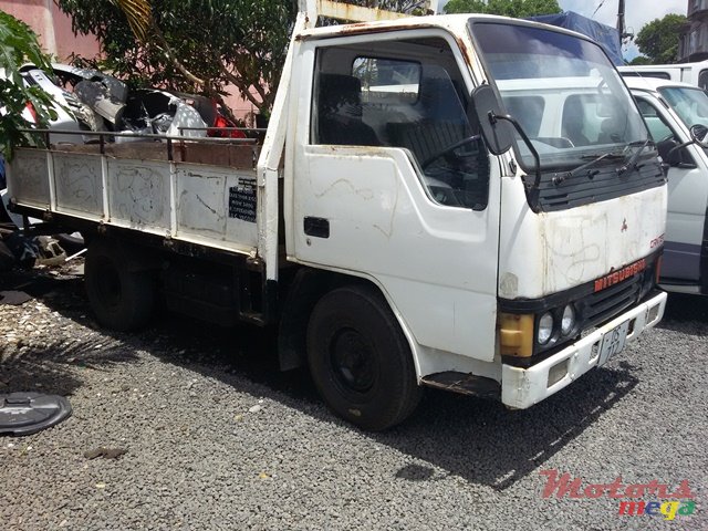 1990' Mitsubishi Canter photo #2