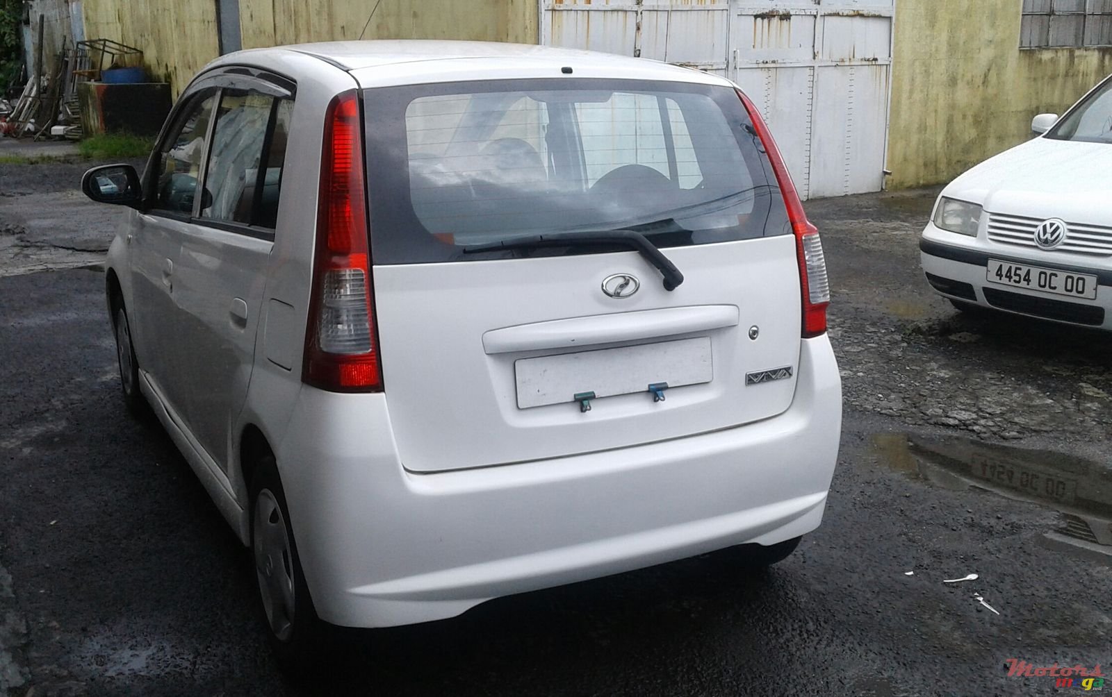 2010' Perodua Viva photo #2