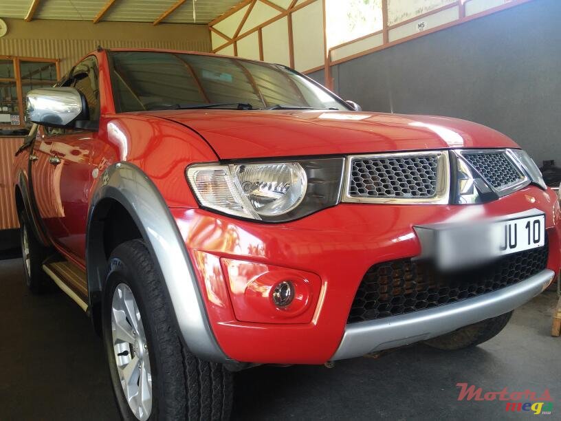 2010' Mitsubishi Triton Sportero 3200cc 4x4 Turbo photo #1