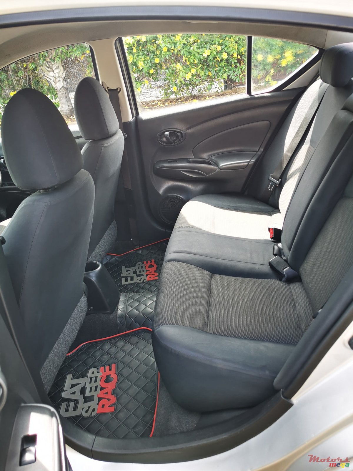 2013' Nissan Almera photo #5