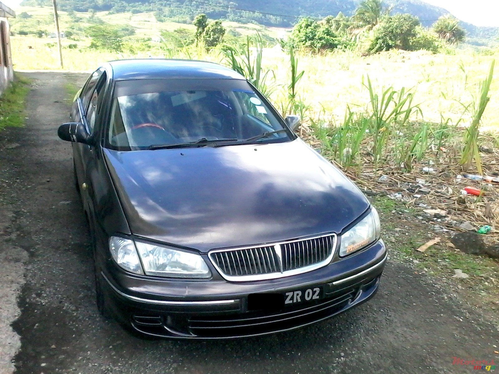 2002' Nissan Sunny photo #2