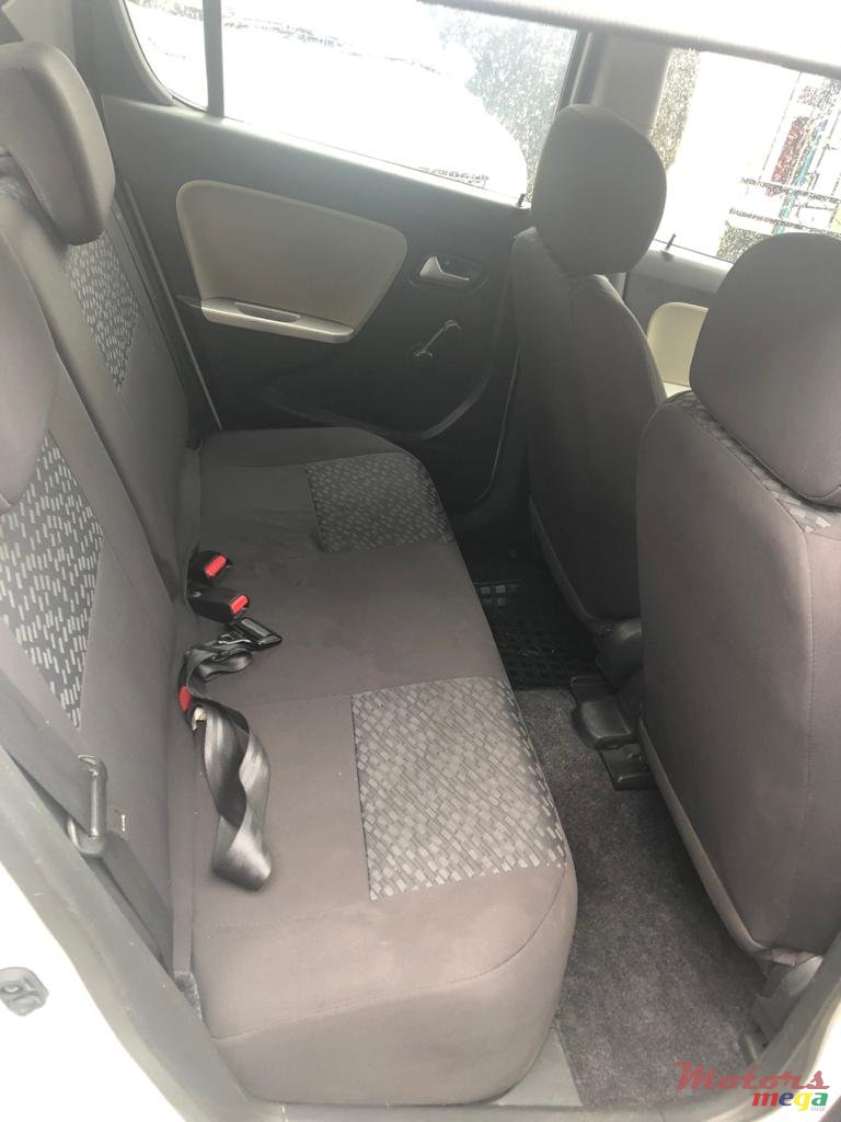 2016' Suzuki Alto photo #5