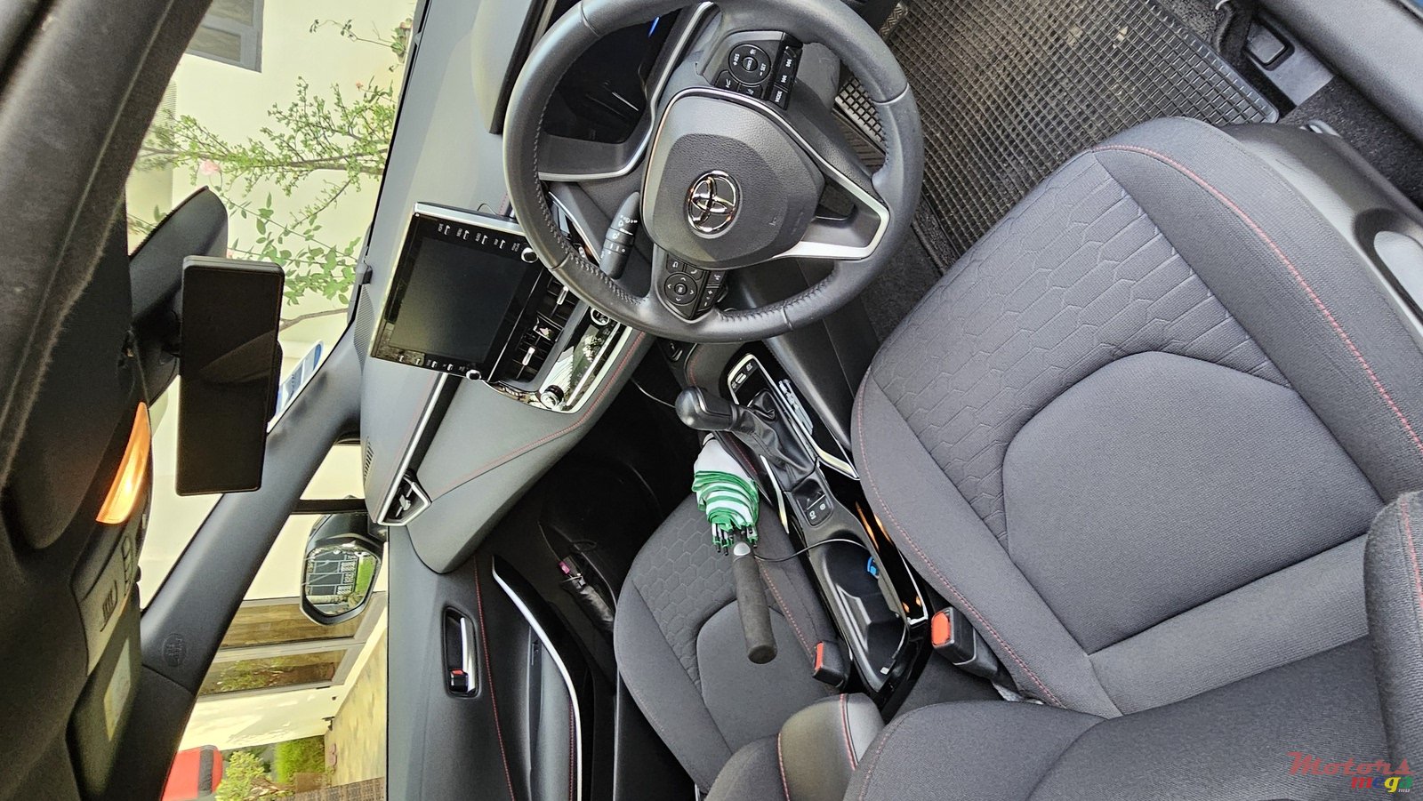 2022' Toyota Corolla photo #4