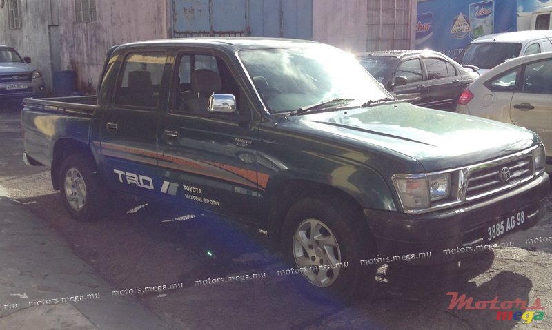 1998' Toyota Hilux photo #2