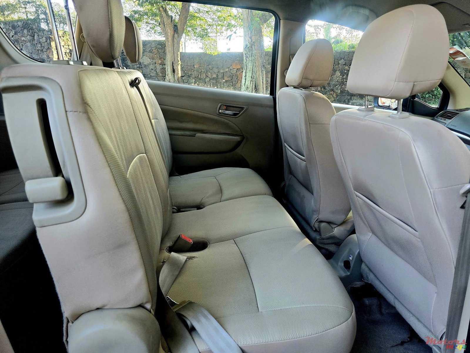 2018' Suzuki Ertiga photo #6