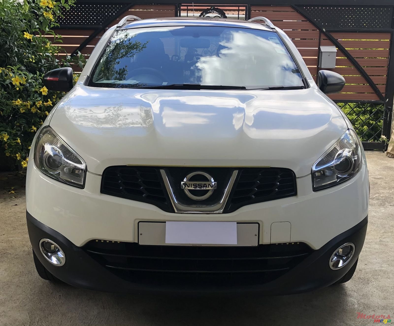 2013' Nissan Qashqai+2 photo #1