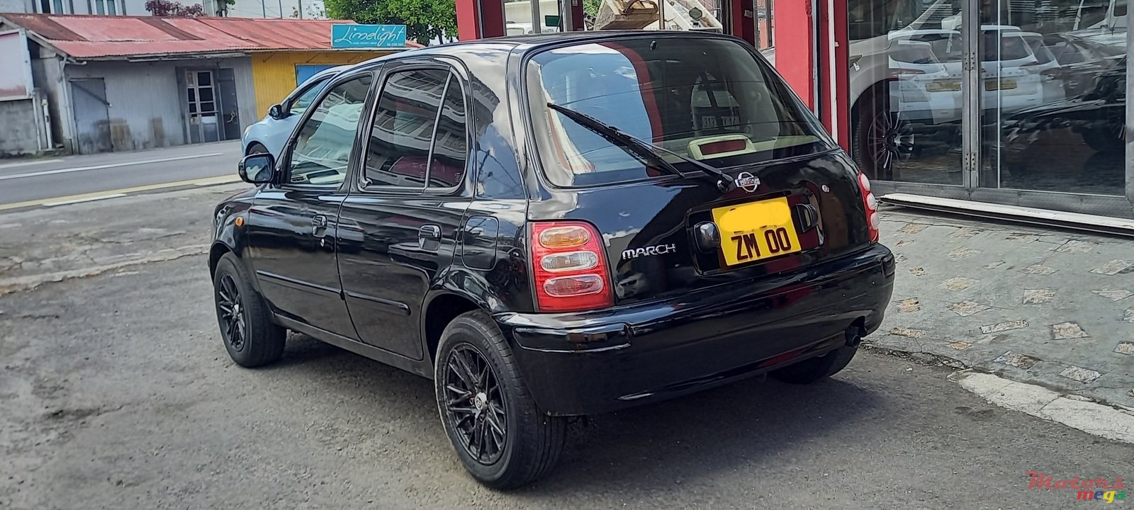 2000' Nissan March photo #3