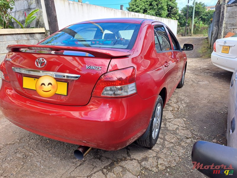 2008' Toyota Yaris photo #4