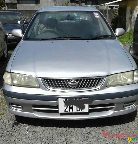 2001' Nissan Sunny photo #1