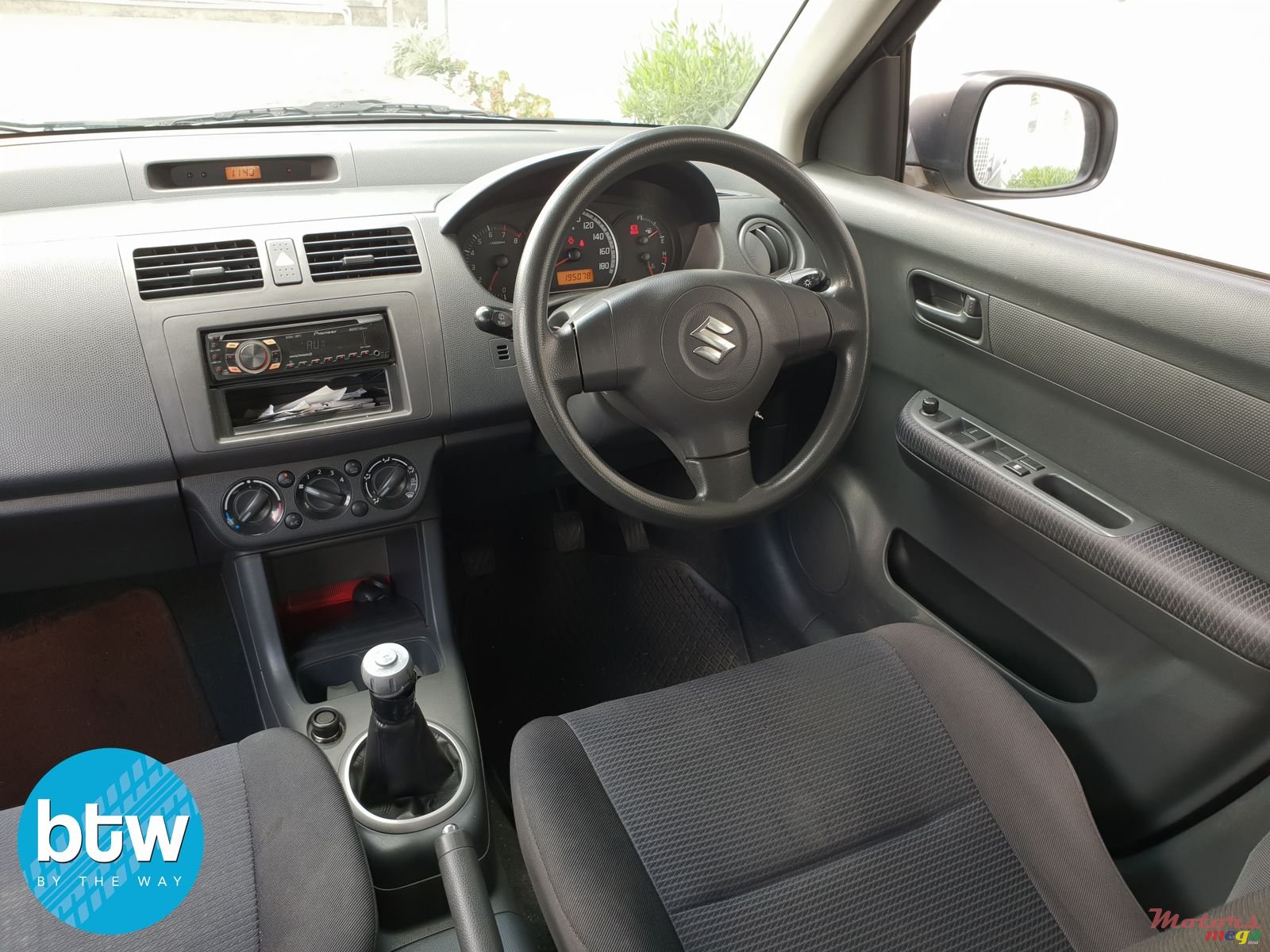 2013' Suzuki Celerio photo #6