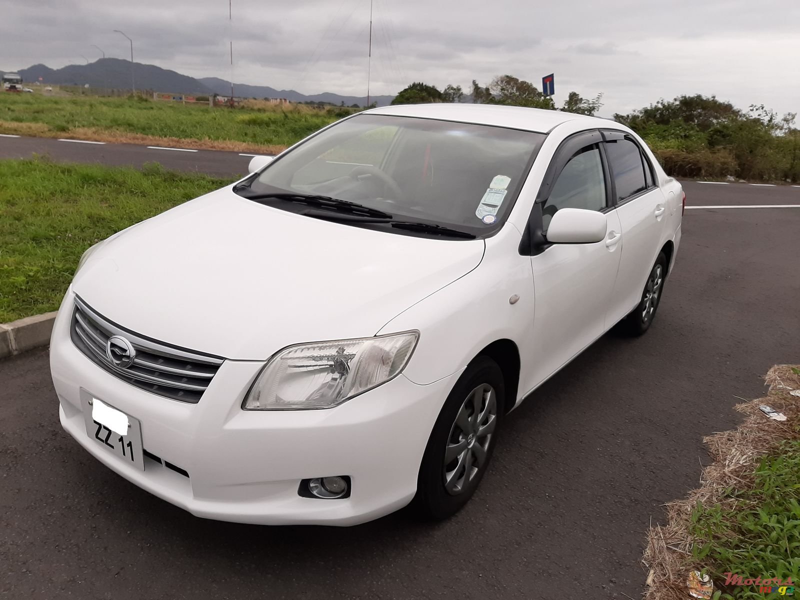 2011' Toyota Axio photo #1