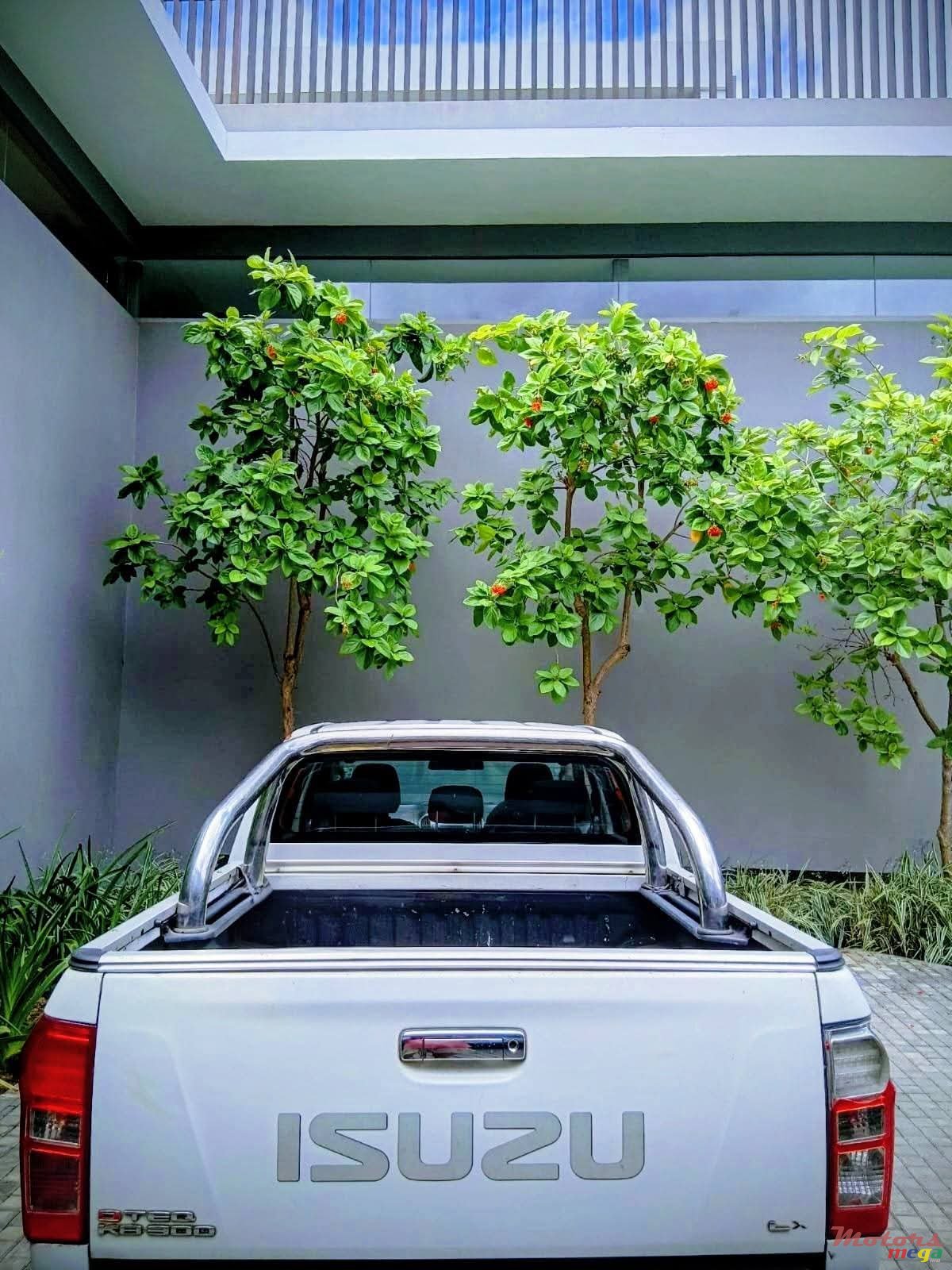 2016' Isuzu KB Series photo #6