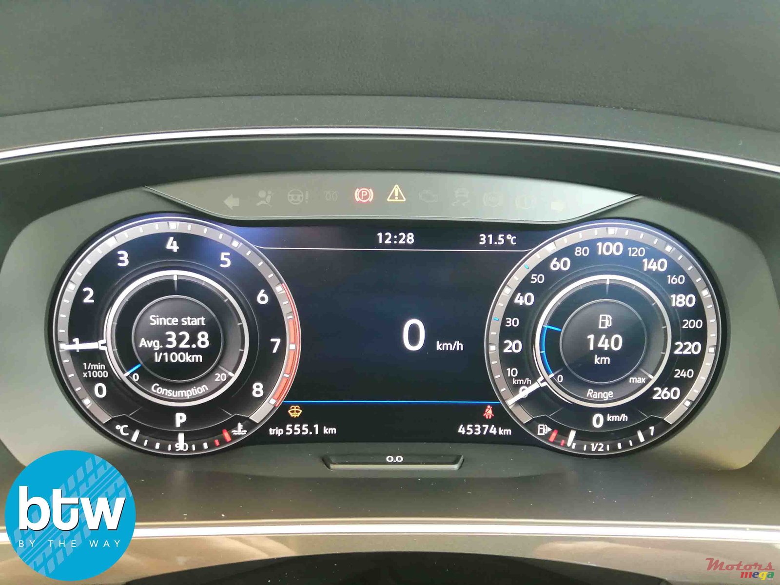 2018' Volkswagen Tiguan photo #7