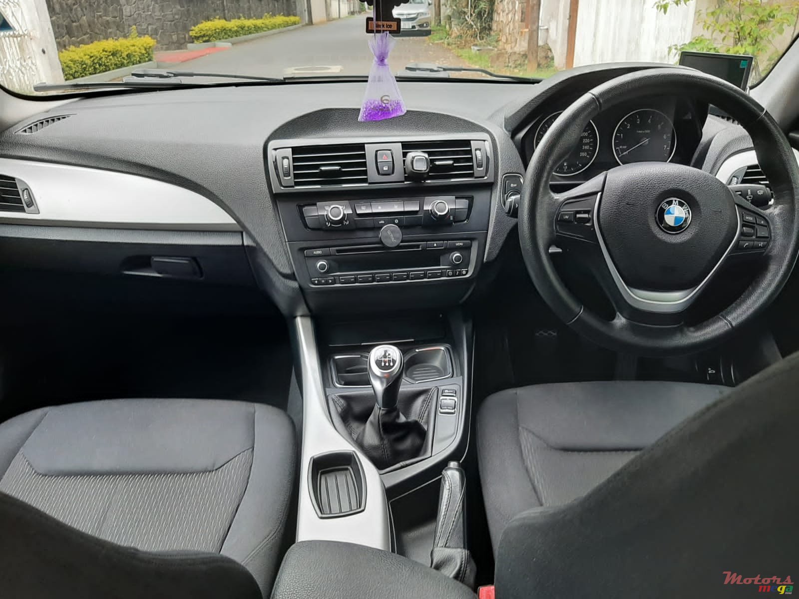 2012' BMW 116 photo #7