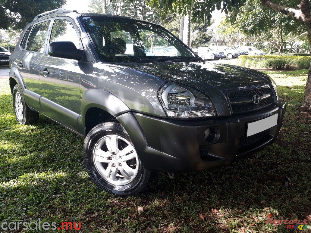 2007' Hyundai Tucson 2.0 photo #1