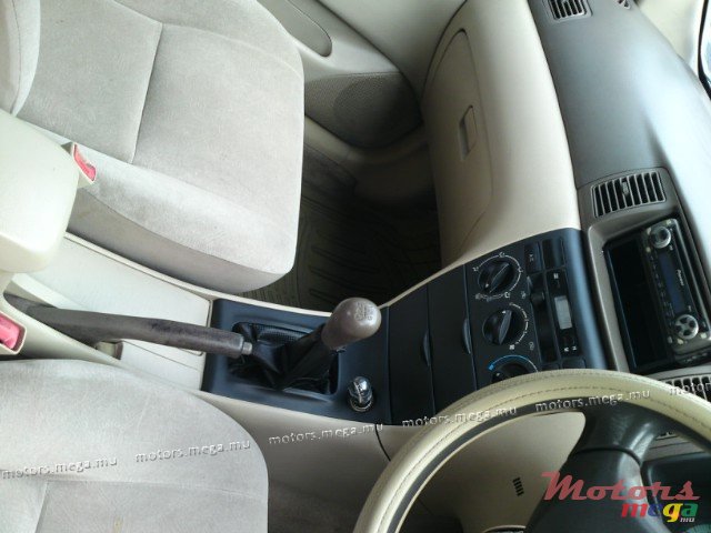 2002' Toyota Corolla japan photo #5