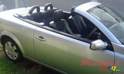 2005' Renault Megane photo #4