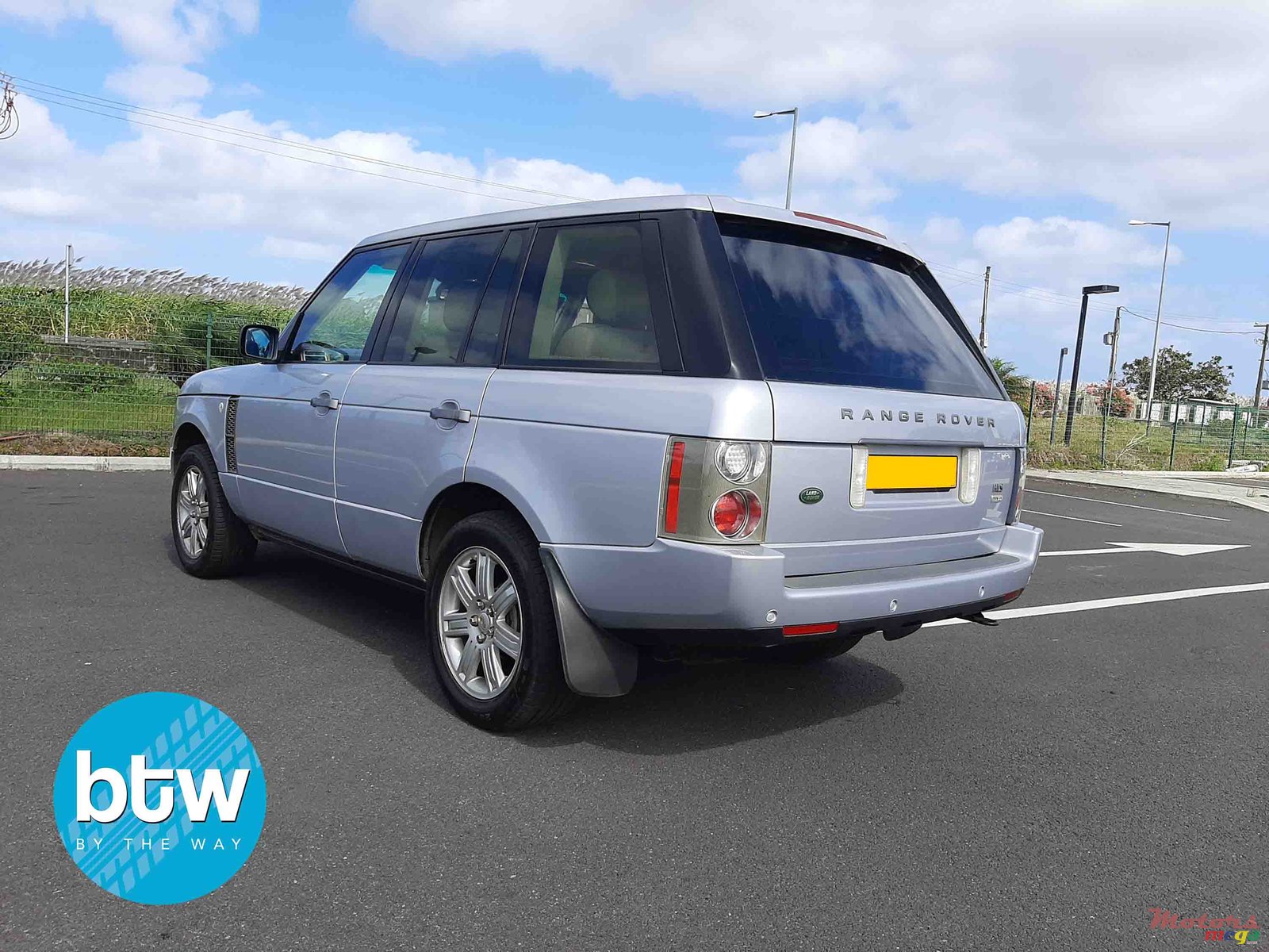 2008' Land Rover Range Rover photo #3