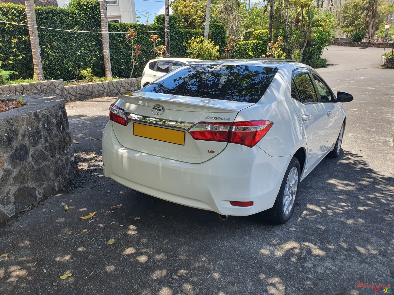 2017' Toyota Corolla photo #2