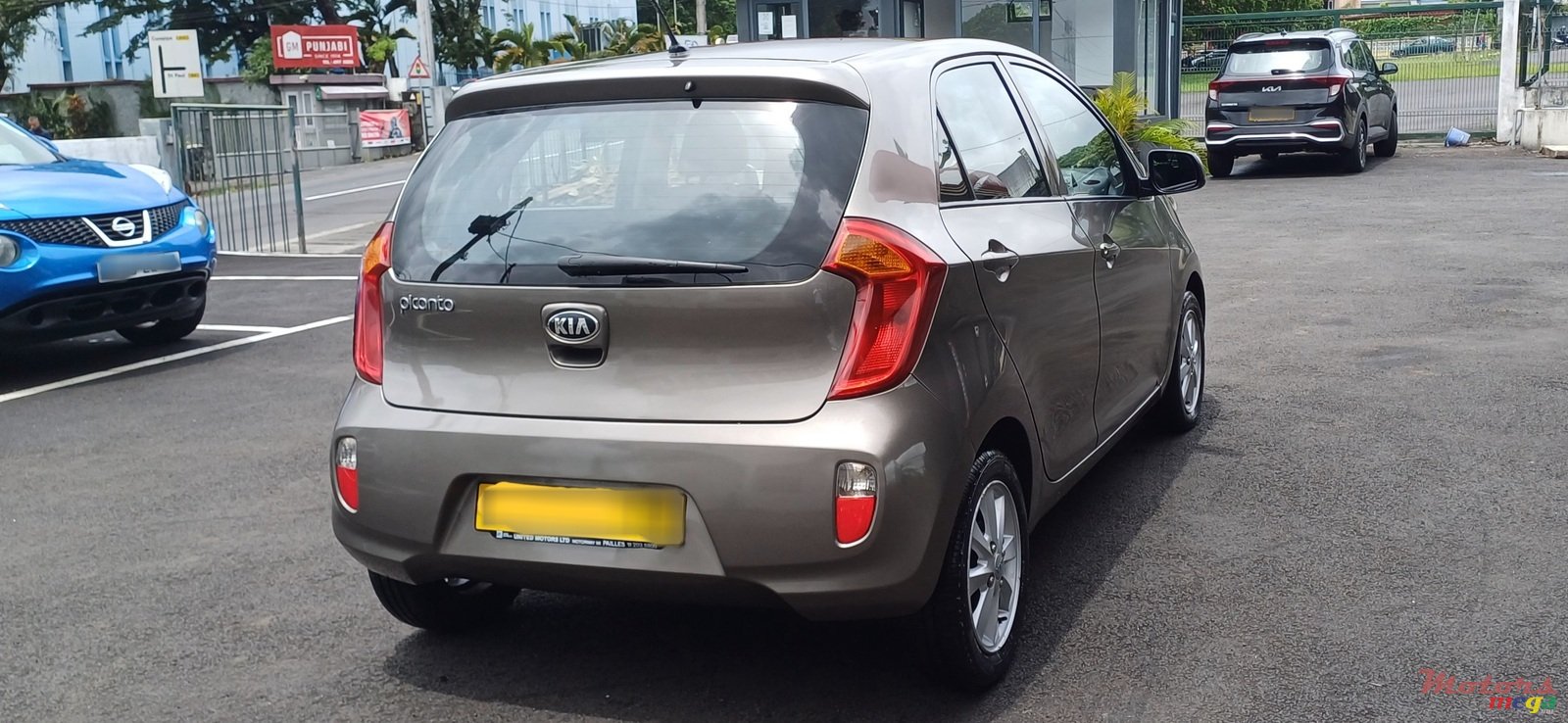 2013' Kia Picanto photo #4