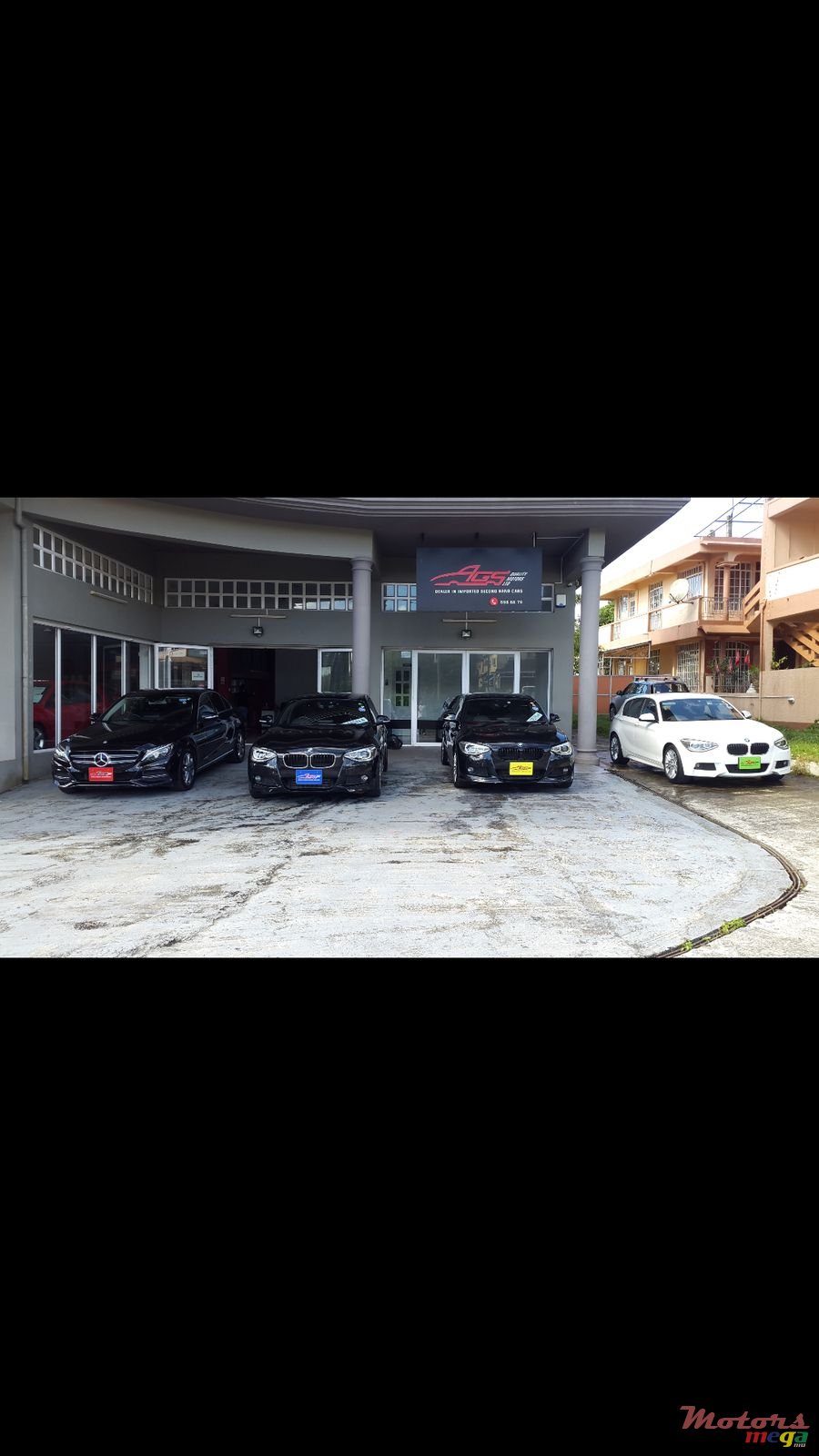 2015' BMW 1 Series 5 Door photo #2