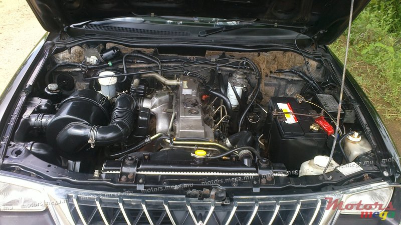 2004' Mitsubishi Warrior L200 photo #5