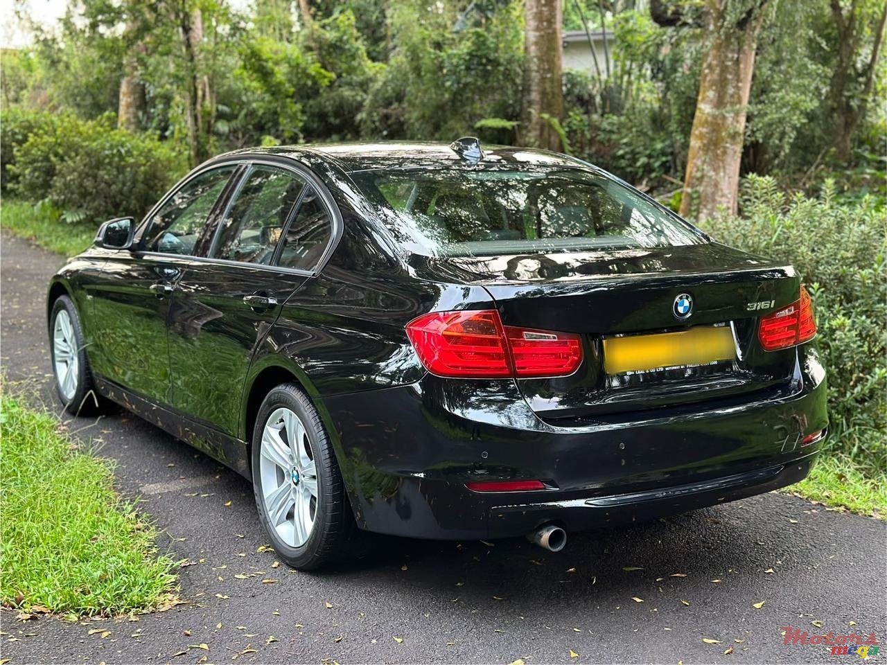 2015' BMW 316i Sport line photo #3